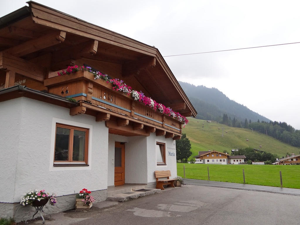 Ski&Bike Pension Maria Saalbach-Hinterglemm Bagian luar foto