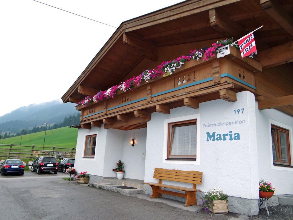 Ski&Bike Pension Maria Saalbach-Hinterglemm Bagian luar foto